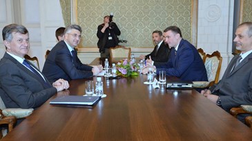 Vodstvo Liječničke komore na sastanku s predsjednikom Vlade Andrejem Plenkovićem razgovaralo o kadrovskoj održivosti zdravstvenog sustava